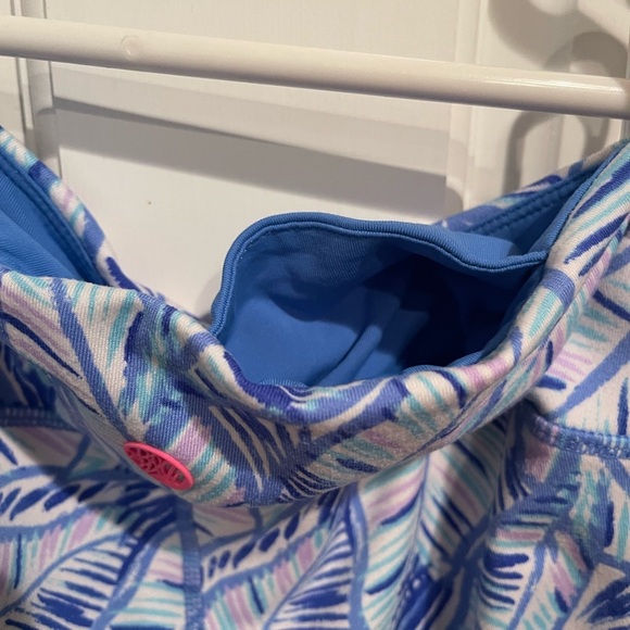 Lilly Pulitzer Leggings- Blue with Pink and Green Floral - Picture 4 of 4